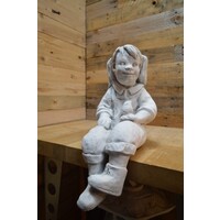 thumb-Betonnen beeld van een zittend meisje met vogel-2