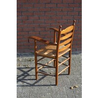 thumb-Vintage houten knopstoel met armleuningen en biezen zitting-4