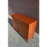 thumb-Mid Century kastje – retro houten schuifdeurkast jaren 60-5