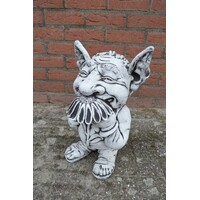 Betonnen trol met bloem – Ludiek tuinbeeld voor binnen en buiten