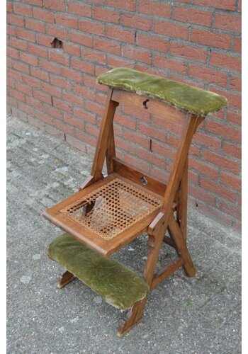 Kerkstoel of knielbankje opknapper 