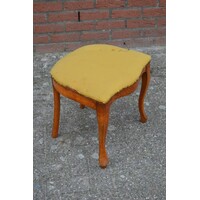 thumb-Engels barok krukje met sierlijke kromme poten-1