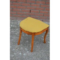 thumb-Engels barok krukje met sierlijke kromme poten-3