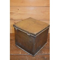 thumb-Zeldzame vierkante koperen trommel uit circa 1890 met sporen van gebruik-5