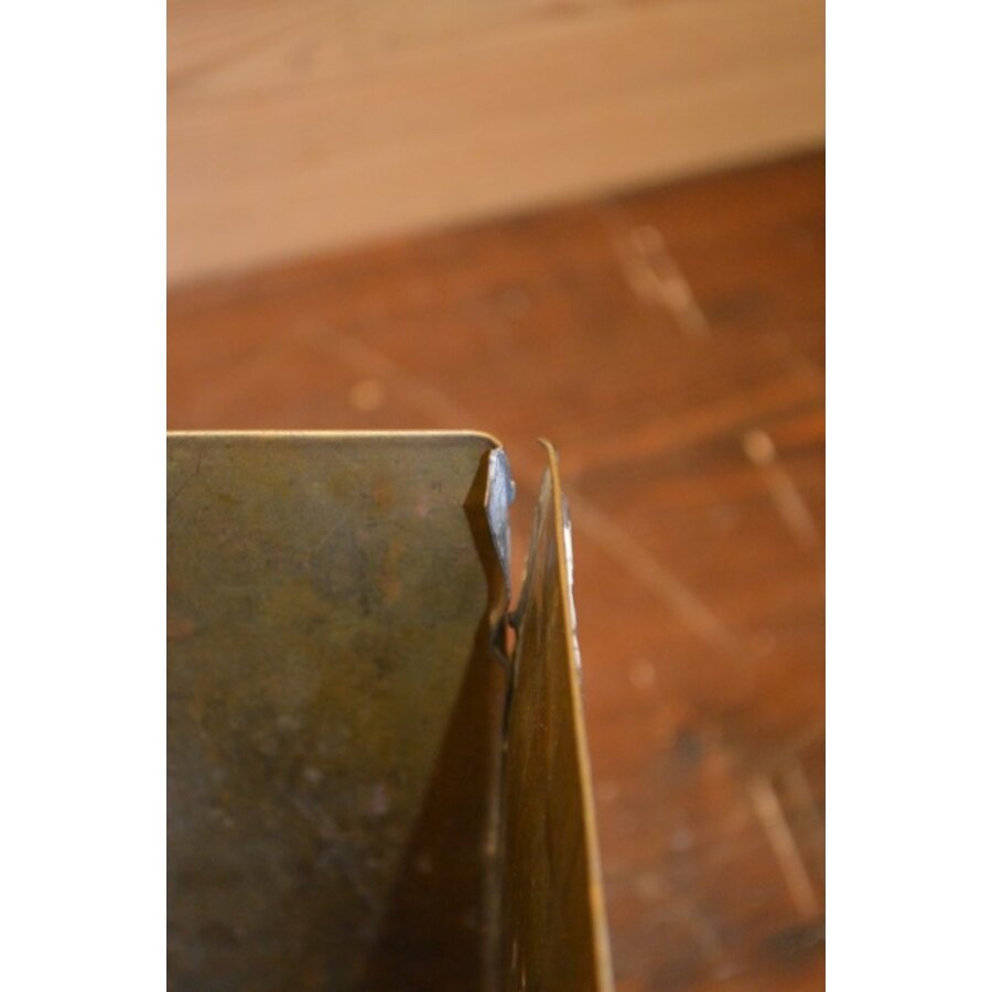 Zeldzame vierkante koperen trommel uit circa 1890 met sporen van gebruik-8