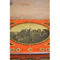 Koektrommeltje uit de jaren 30 met litho’s van Arnhem – oranje souvenirblik