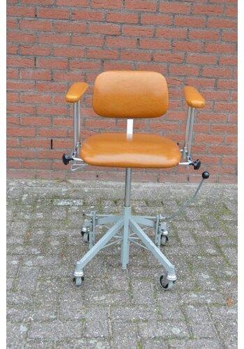 Retro Mercado Rehab werkstoel 