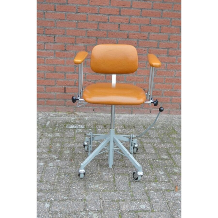 Retro Mercado Rehab werkstoel – Zweeds design uit de jaren 60 voor creatieve werkplekken-1