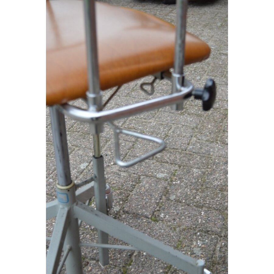 Retro Mercado Rehab werkstoel – Zweeds design uit de jaren 60 voor creatieve werkplekken-9