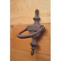thumb-Gietijzeren deurklopper met roestpatina – Klassieke voordeurdecoratie-1