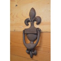 thumb-Gietijzeren deurklopper – Donkerbruin geroest patina en klassiek ontwerp-3