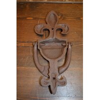 thumb-Gietijzeren deurklopper – Donkerbruin geroest patina en klassiek ontwerp-4