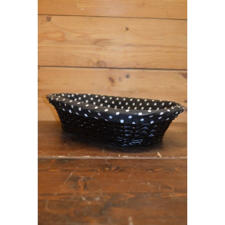 Ovaal zwart mandje van wilgentenen met gestippelde bekleding-1