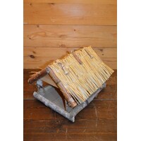 thumb-Vogelhuis van berkenhout met stro dak – handgemaakt natuurproduct voor tuin of balkon-5