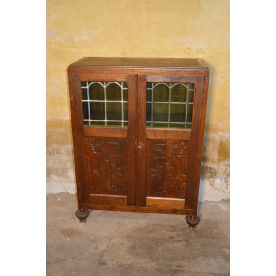 Kleine eikenhouten Art Deco kast met glas-in-lood deuren-3