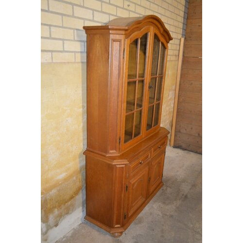 Kleine grenen buffetkast 