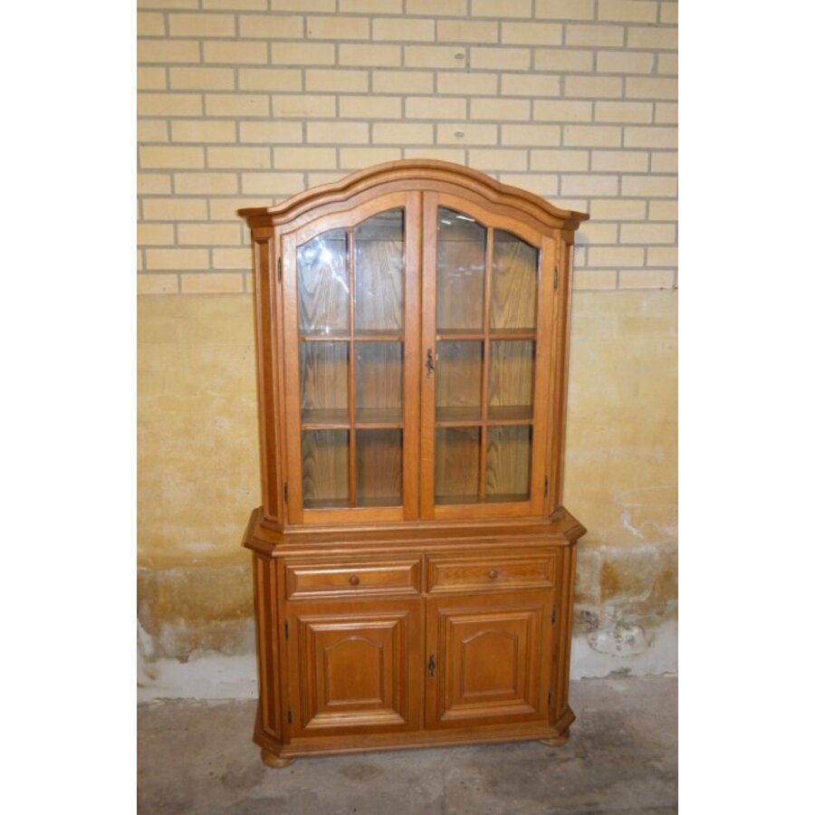 Schitterende kleine grenen buffetkast met ramen en lades-2