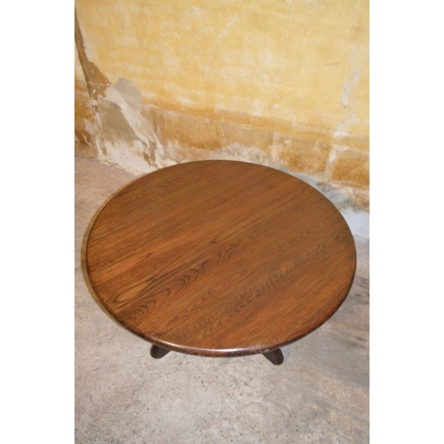 Ronde eikenhouten salontafel met Yugo onderstel – donkerbruine afwerking-3