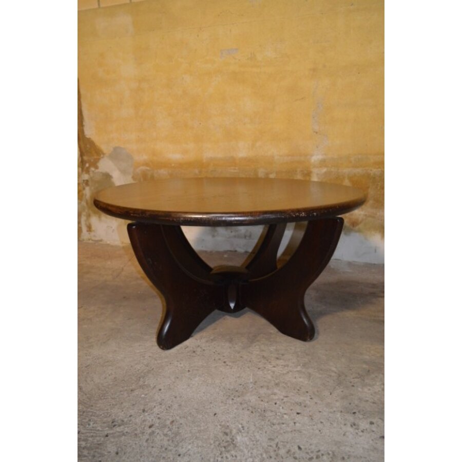 Ronde eikenhouten salontafel met Yugo onderstel – donkerbruine afwerking-4