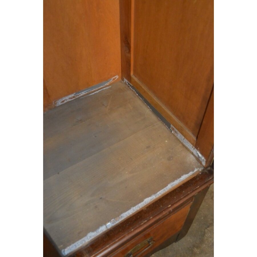 Antieke garderobekast van massief mahoniehout met wortelnotenhout en facetrand spiegels-8