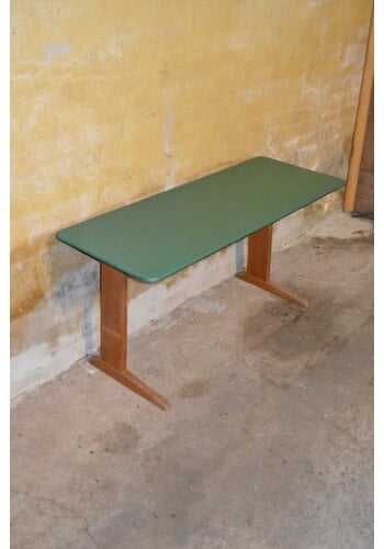 Vintage schooltafel VS voor twee kinderen 