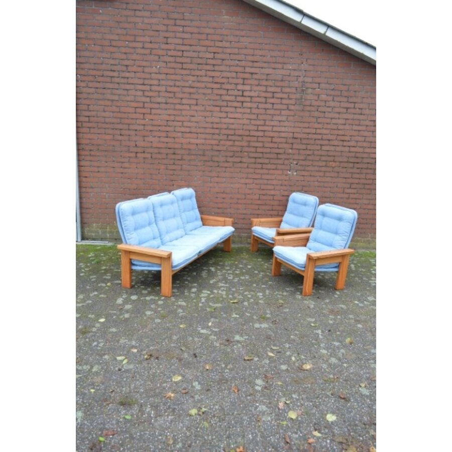 Unieke massief grenen loungeset met blauwe stoffering – Yngve Ekström – Jaren 70-1