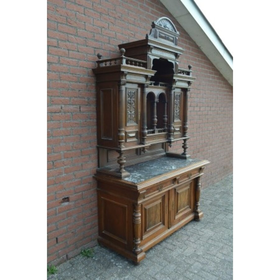 Antieke buffetkast uit 1880–1890 met marmeren blad en dubbele toog-2