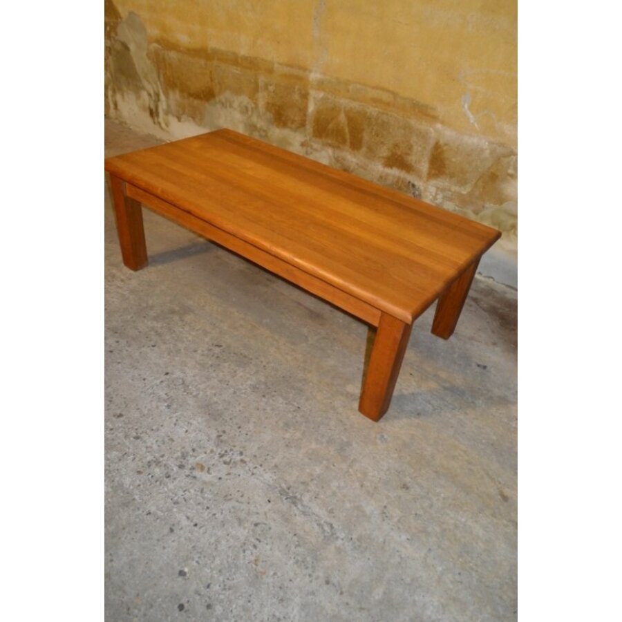 Massief eiken salontafel met mooi blad en praktische demontabele poten-2