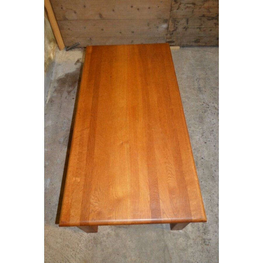 Massief eiken salontafel met mooi blad en praktische demontabele poten-3