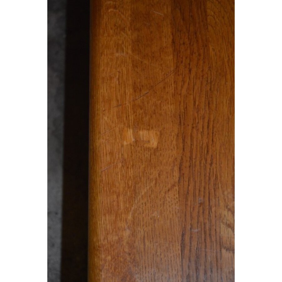 Massief eiken salontafel met mooi blad en praktische demontabele poten-5