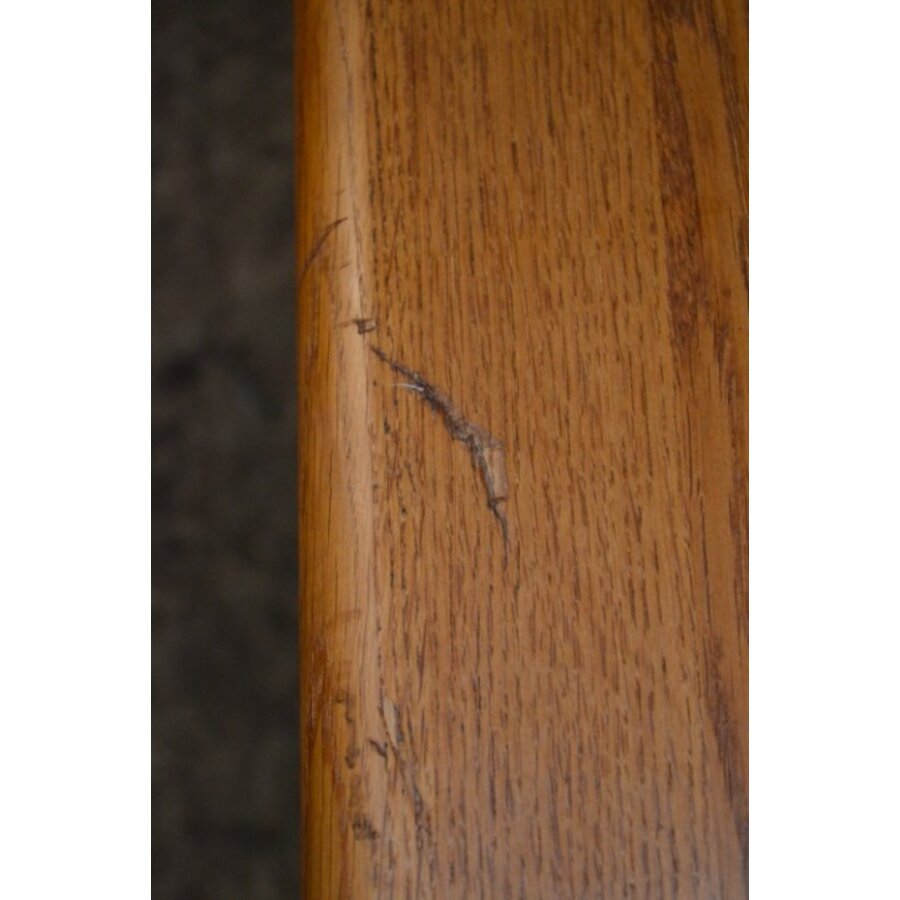 Massief eiken salontafel met mooi blad en praktische demontabele poten-6