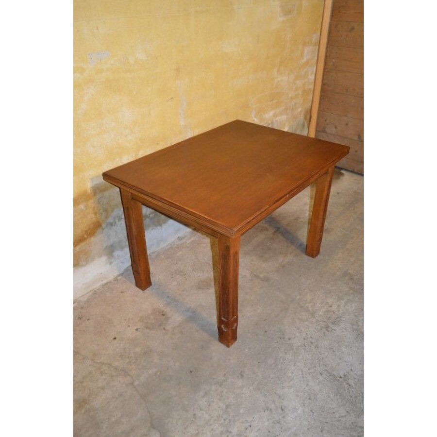 Eiken uittrekbare eettafel met massief onderstel en gefineerd blad-6