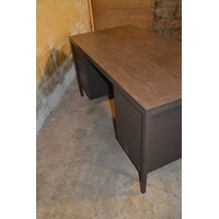 thumb-Robuust metalen bureau met ladeblokken en melamine werkblad-8