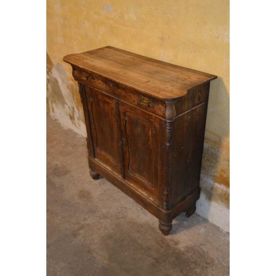 Antiek oud Hollands penantkastje met paneeldeuren en lade-2