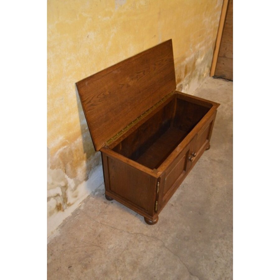 Eiken klepkast met twee deurtjes en bovenklep-4