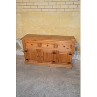 thumb-New Mexico dressoir van massief grenen met drie laden en drie deuren-2