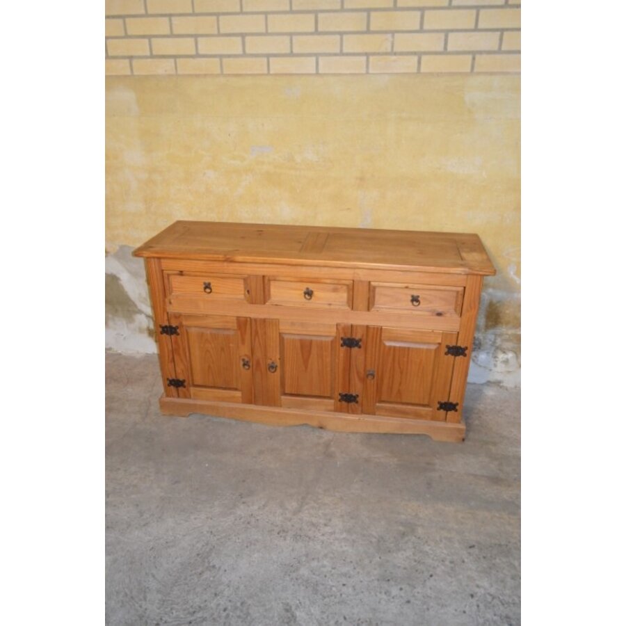 New Mexico dressoir van massief grenen met drie laden en drie deuren-2