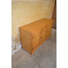 Massief eiken dressoir met paneeldeuren