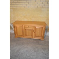 thumb-Tweedehands massief blank eiken dressoir met drie paneeldeurtjes en lade-2