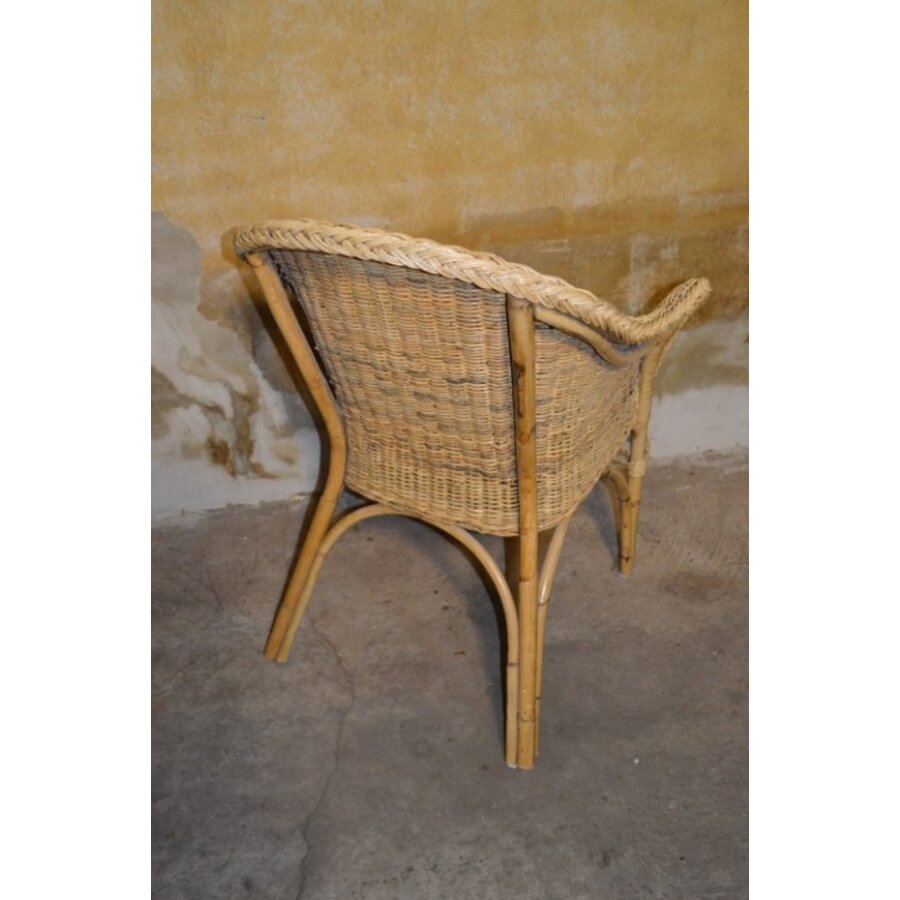 Tweedehands rotan fauteuil met gebogen rugleuning en armleuningen-3