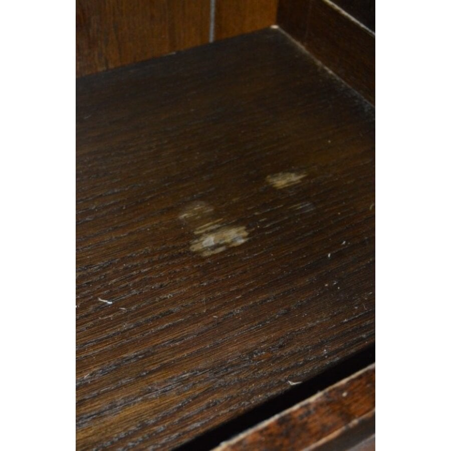 Zware eiken brocante buffetkast met vitrine in donkere patine-7