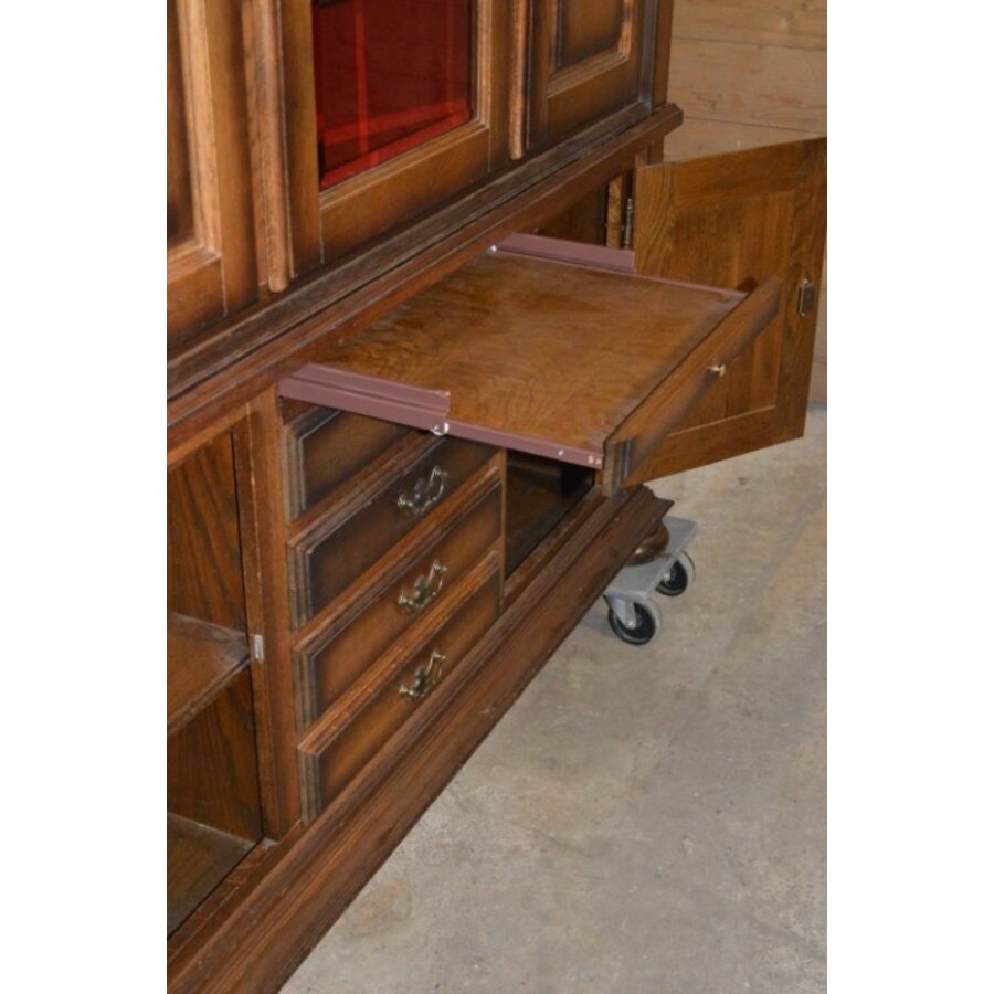 Zware eiken brocante buffetkast met vitrine in donkere patine-9