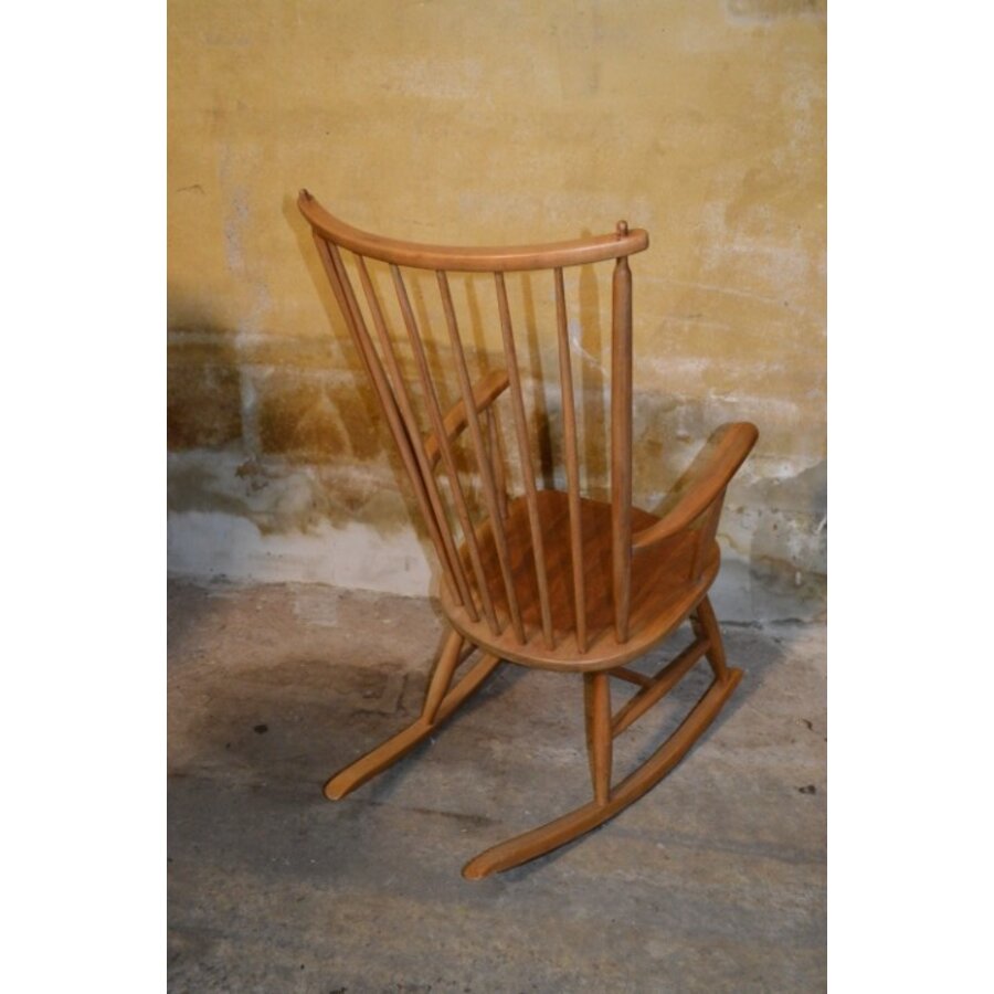 Elegante vintage houten schommelstoel met kussen uit de jaren 60 met spijlenrug-5