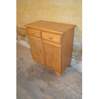 thumb-Kleine houten commode met lades en afsluitbare deurtjes-2