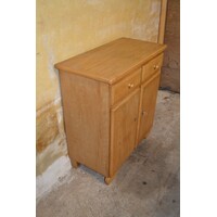 thumb-Kleine houten commode met lades en afsluitbare deurtjes-3