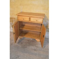 thumb-Kleine houten commode met lades en afsluitbare deurtjes-4