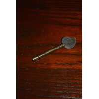 thumb-Chinees bijzetkastje met twee deuren en plank in roodbruine lak-5