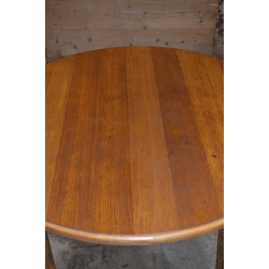 Stoere ronde vintage eettafel van blank eikenhout met vier poten-3