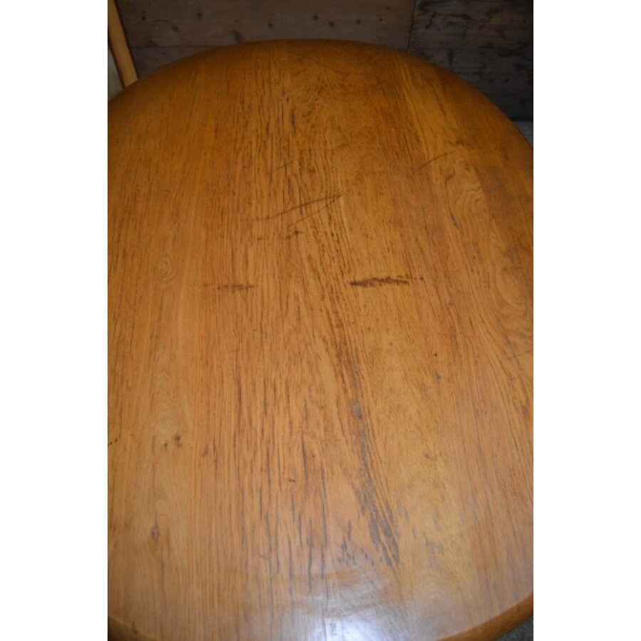 Middelgrote ovale massief eikenhouten eettafel-2