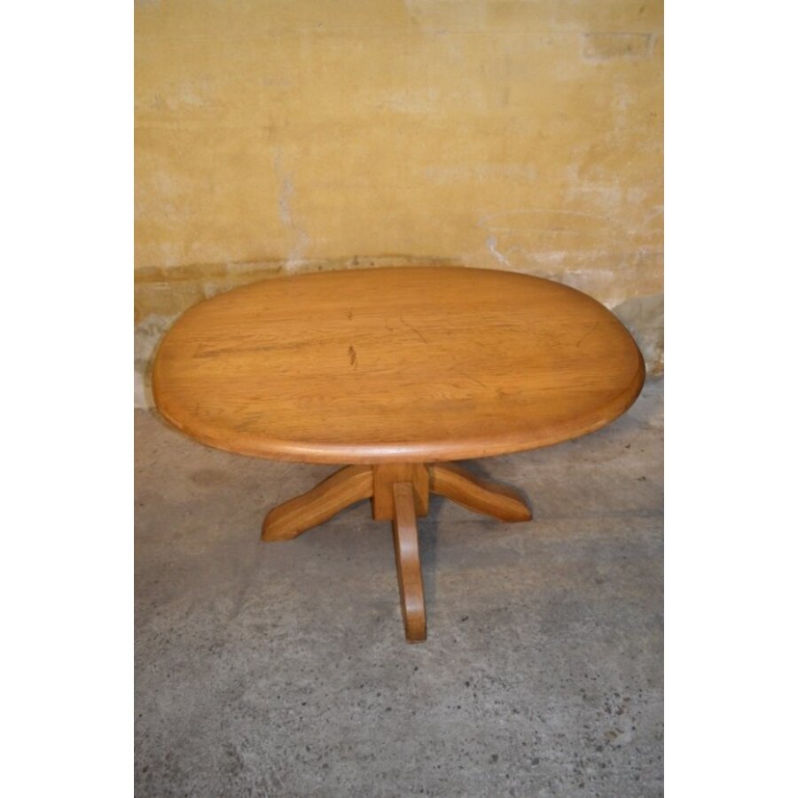 Middelgrote ovale massief eikenhouten eettafel-3